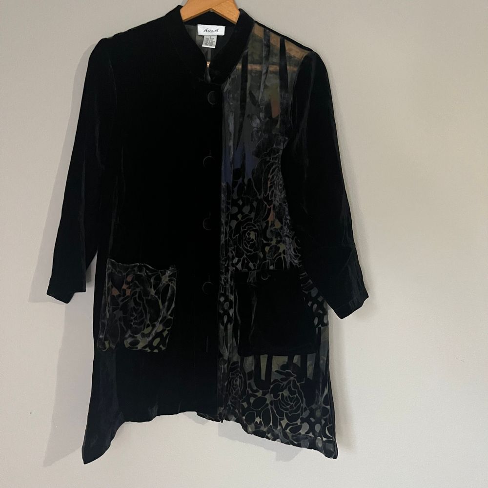 Vintage‎ Anis A Black Velvet Top Shirt Size Small Dark Sheer Silk Button Front